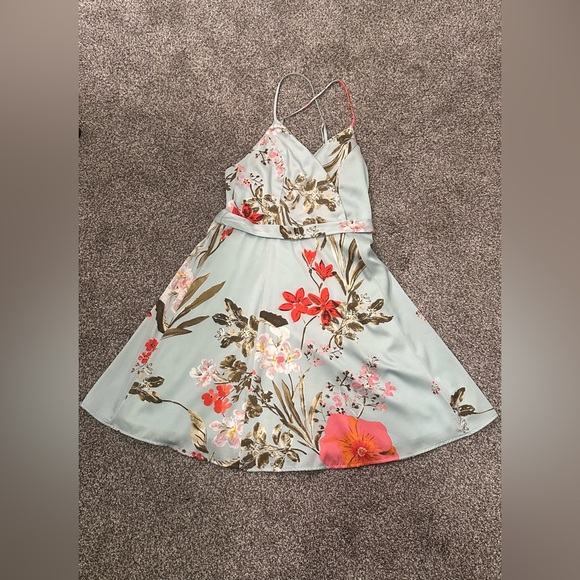 Lulus Dresses & Skirts - Lulu's Floral Mini Dress in Light Blue and Red